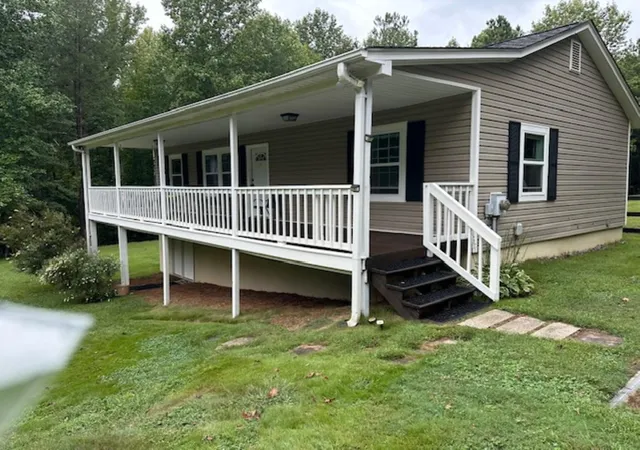 Single family home for sale at 1095 E Prince Rd, Landrum, SC 29356 | MLS# SPN342158