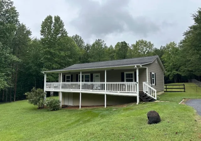 Photo 1 of Single family home for sale at 1095 E Prince Rd, Landrum, SC 29356 | MLS# SPN342158 | Listing updated on 2026-10-01