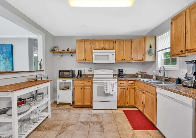 Photo 4 of Single family home for sale at 1095 E Prince Rd, Landrum, SC 29356 | MLS# SPN342158 | Listing updated on 2026-10-01