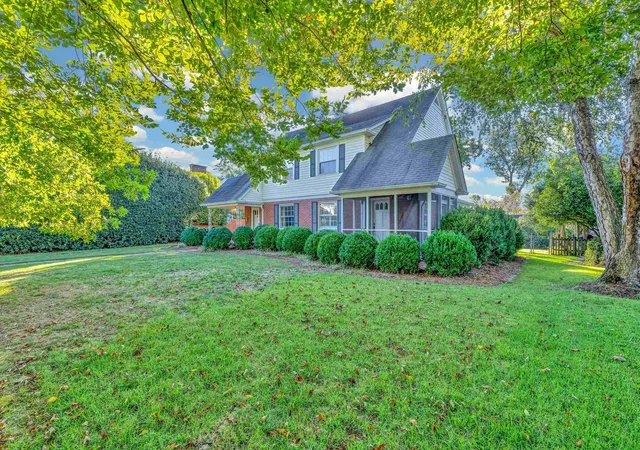 Photo 4 of Single family home for sale at 607 Otis Blvd, Spartanburg, SC 29302 | MLS# SPN342170 | Listing updated on 2026-10-09