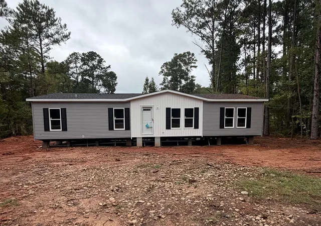 Photo 2 of Manufactured home for sale at 34 Foxfire Dr, Laurens, SC 29360 | MLS# SPN342174 | Listing updated on 2026-10-03
