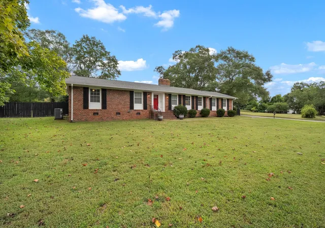Photo 3 of Single family home for sale at 300 N Green St, Williamston, SC 29697 | MLS# SPN342177 | Listing updated on 2026-10-06