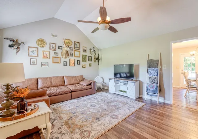Photo 3 of Single family home for sale at 234 Holmes Dr, Spartanburg, SC 29303 | MLS# SPN342189 | Listing updated on 2026-10-18