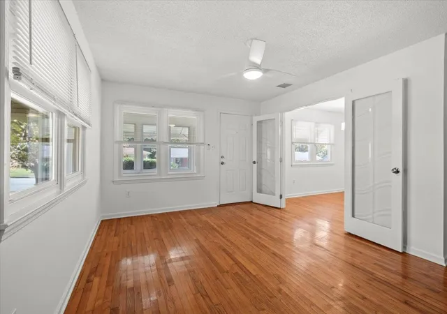Photo 4 of Single family home for sale at 162 Lincoln Dr, Spartanburg, SC 29306 | MLS# SPN342191 | Listing updated on 2026-09-27