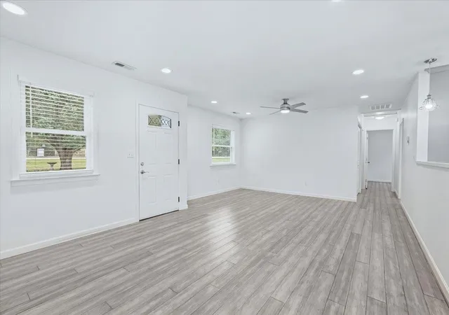 Photo 4 of Single family home for sale at 7 Belvue School Rd, Travelers Rest, SC 29690 | MLS# SPN342192 | Listing updated on 2026-09-27