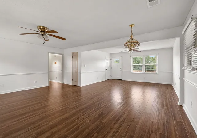 Photo 4 of Sale Pending at 128 Twin Crk Dr, Boiling Springs, SC 29316 | MLS# SPN342197 | Listing updated on 2026-10-03