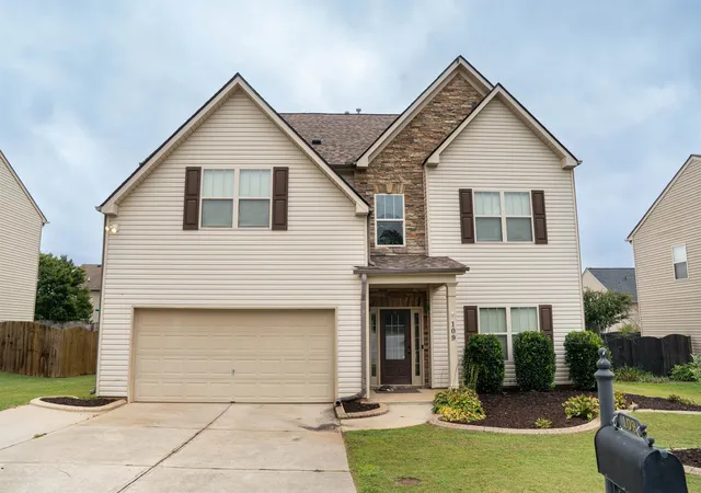 Photo 2 of Single family home for sale at 109 Sabin Ct, Simpsonville, SC 29681 | MLS# SPN342207 | Listing updated on 2026-09-27