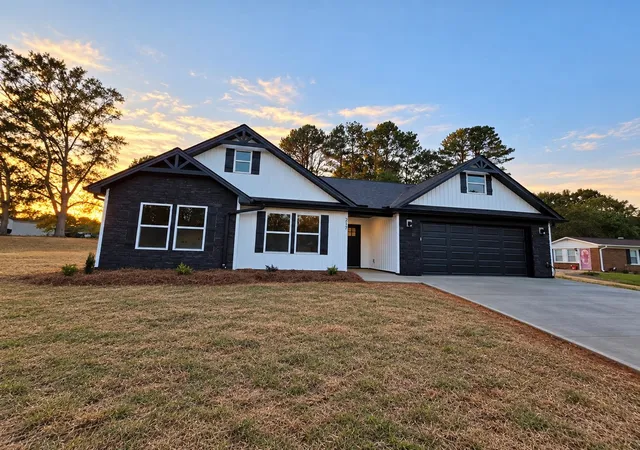 Photo 1 of Single family home for sale at 217 Candlewood Ln, Gaffney, SC 29341 | MLS# SPN342212 | Listing updated on 2026-09-27