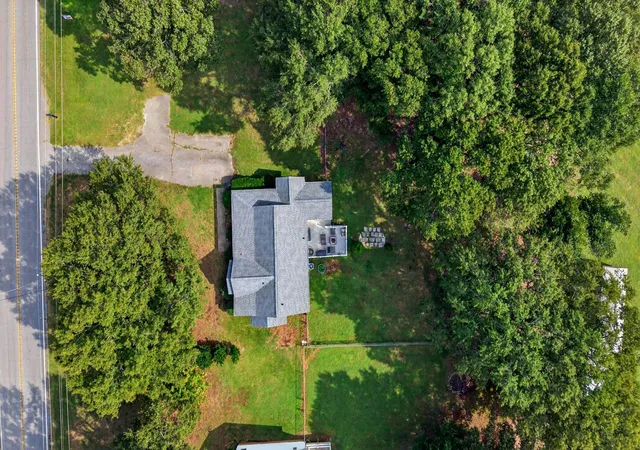 Photo 3 of Single family home for sale at 3980 Parris Brg Rd, Boiling Springs, SC 29316 | MLS# SPN342214 | Listing updated on 2026-10-02