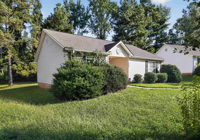 Photo 3 of Sale Pending at 1848 Tamara Way, Spartanburg, SC 29301 | MLS# SPN342217 | Listing updated on 2026-10-21