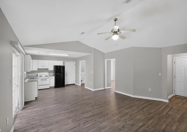 Photo 4 of Sale Pending at 1848 Tamara Way, Spartanburg, SC 29301 | MLS# SPN342217 | Listing updated on 2026-10-21