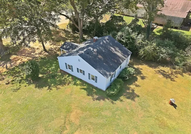 Photo 3 of Single family home for sale at 652 Union Hwy, Enoree, SC 29335 | MLS# SPN342218 | Listing updated on 2026-10-01