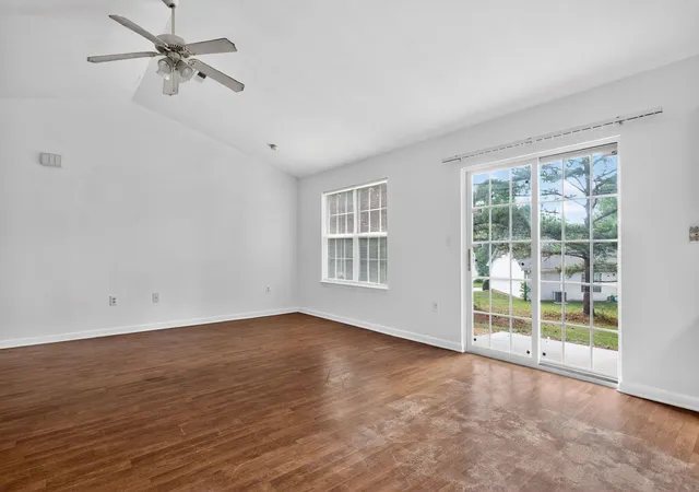 Photo 3 of Single family home for sale at 526 Lavendula St, Spartanburg, SC 29301 | MLS# SPN342221 | Listing updated on 2026-10-09