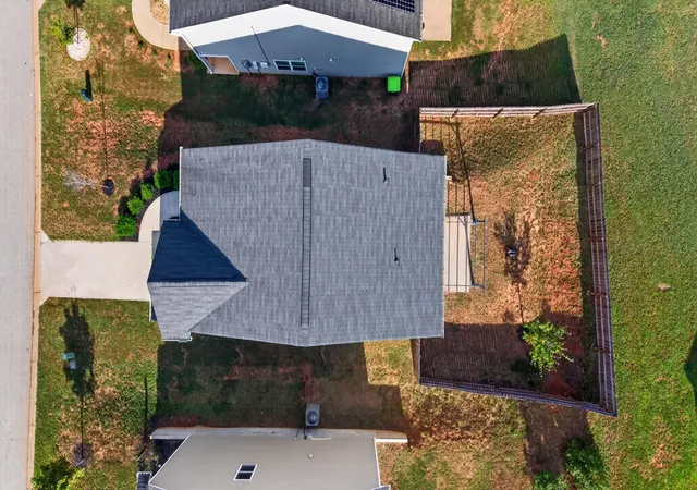 Photo 3 of Single family home for sale at 645 Millsgate Cir, Boiling Springs, SC 29316 | MLS# SPN342231 | Listing updated on 2026-10-03
