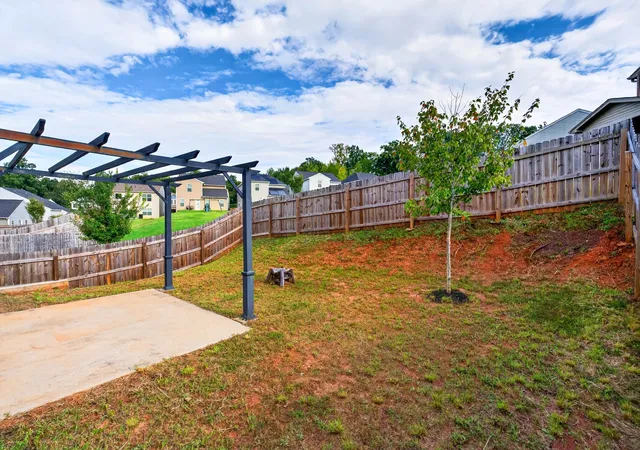 Photo 3 of Single family home for sale at 645 Millsgate Cir, Boiling Springs, SC 29316 | MLS# SPN342231 | Listing updated on 2026-10-03