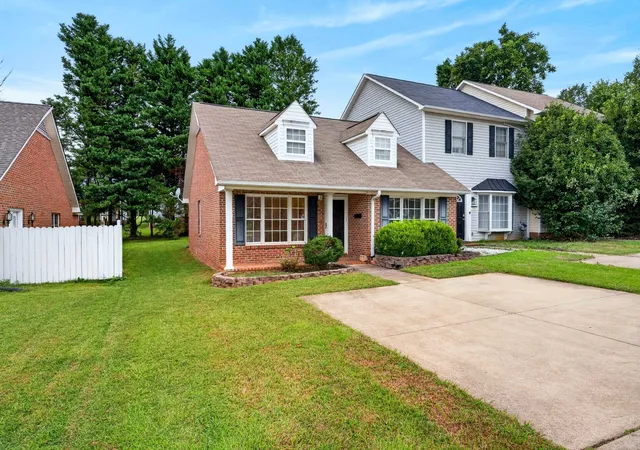 Photo 3 of Sale Pending at 366 W Pointe Dr, Spartanburg, SC 29301 | MLS# SPN342232 | Listing updated on 2026-10-02