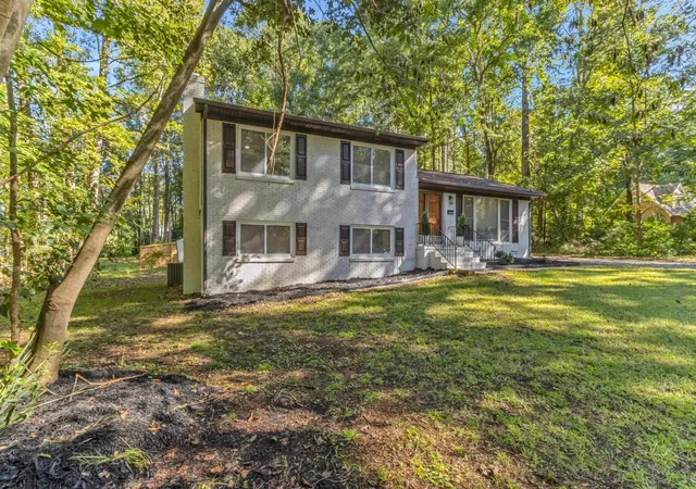 Photo 3 of Single family home for sale at 2020 Berrywood Ln, Clover, SC 29710 | MLS# SPN342236 | Listing updated on 2026-09-30