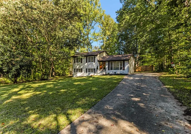 Photo 3 of Single family home for sale at 2020 Berrywood Ln, Clover, SC 29710 | MLS# SPN342236 | Listing updated on 2026-09-30