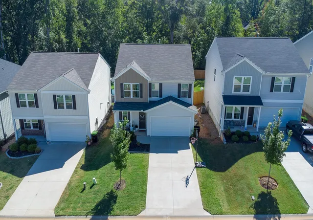 Photo 3 of Single family home for sale at 330 Carramore Dr, Inman, SC 29349 | MLS# SPN342240 | Listing updated on 2026-10-01