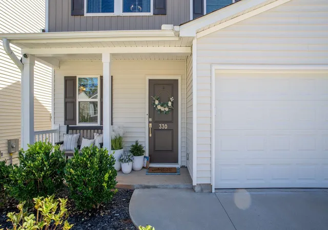 Photo 3 of Single family home for sale at 330 Carramore Dr, Inman, SC 29349 | MLS# SPN342240 | Listing updated on 2026-10-01