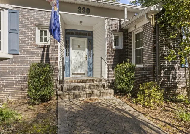 Photo 2 of Single family home for sale at 330 E Park Dr, Spartanburg, SC 29302 | MLS# SPN342247 | Listing updated on 2026-09-30
