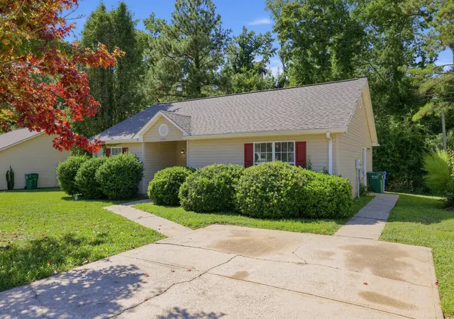 Photo 3 of Single family home for sale at 1864 Tamara Way, Spartanburg, SC 29301 | MLS# SPN342249 | Listing updated on 2026-10-21