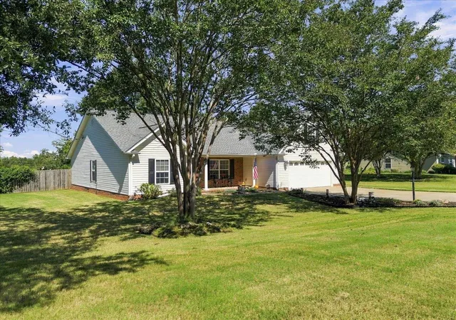 Photo 3 of Single family home for sale at 213 Henderson Meadow Way, Lyman, SC 29365 | MLS# SPN342255 | Listing updated on 2026-10-01
