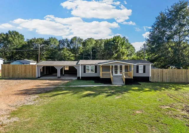 Photo 1 of Manufactured home for sale at 201 Foxfire Rd, Cowpens, SC 29330 | MLS# SPN342262 | Listing updated on 2026-09-30