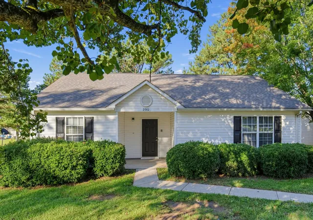 Photo 2 of Single family home for sale at 2002 Shalann Dr, Spartanburg, SC 29301 | MLS# SPN342263 | Listing updated on 2026-10-21