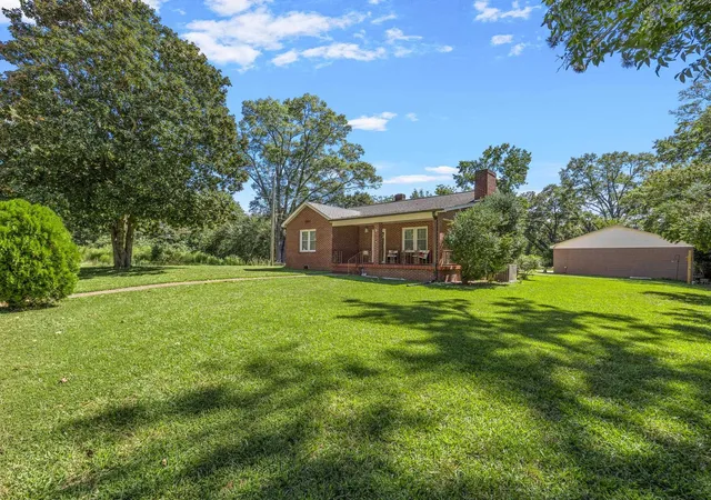 Photo 2 of Single family home for sale at 901 W Main St, Union, SC 29379 | MLS# SPN342277 | Listing updated on 2026-09-30