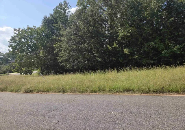 Photo 3 of Sale Pending at 534 Deep Water Ct, Inman, SC 29349 | MLS# SPN342279 | Listing updated on 2026-10-02