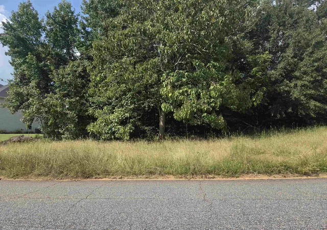 Photo 3 of Sale Pending at 534 Deep Water Ct, Inman, SC 29349 | MLS# SPN342279 | Listing updated on 2026-10-02