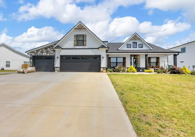 Photo 3 of Single family home for sale at 304 Ben Johnson Rd, Inman, SC 29349 | MLS# SPN342285 | Listing updated on 2026-10-01