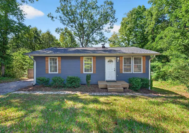 Photo 3 of Single family home for sale at 304 Preston St, Easley, SC 29640 | MLS# SPN342293 | Listing updated on 2026-10-03