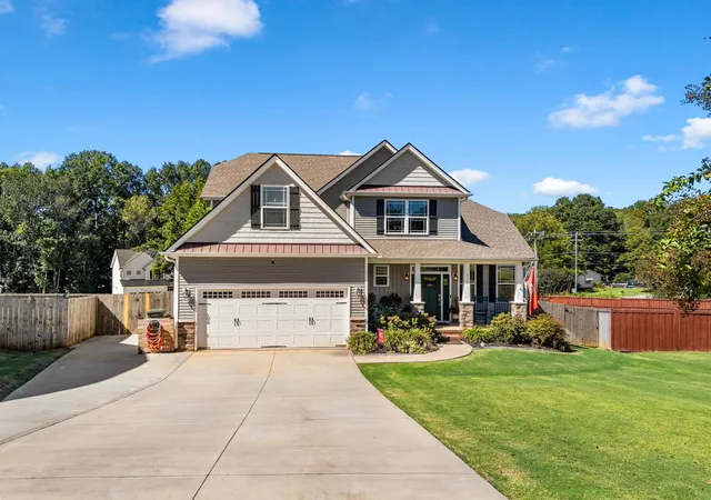 Photo 1 of Single family home for sale at 433 Golden Amber Ln, Greer, SC 29651 | MLS# SPN342296 | Listing updated on 2026-10-01
