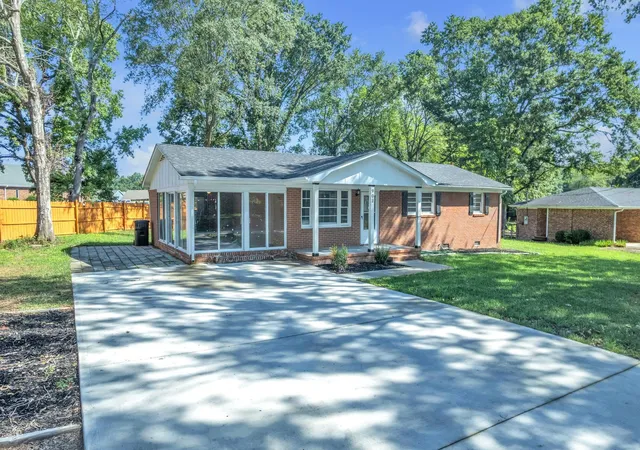Single family home for sale at 903 Brushy Crk Rd, Taylors, SC 29687 | MLS# SPN342298