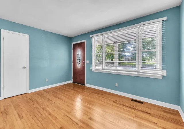 Photo 3 of Single family home for sale at 903 Brushy Crk Rd, Taylors, SC 29687 | MLS# SPN342298 | Listing updated on 2026-10-01