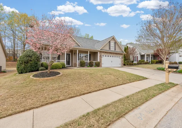 Photo 3 of Single family home for sale at 863 Vandenburg Dr, Boiling Springs, SC 29316 | MLS# SPN342300 | Listing updated on 2026-10-01
