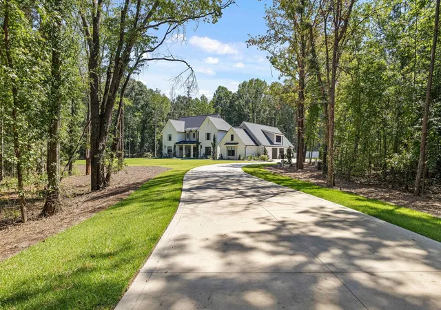 Photo 3 of Single family home for sale at 16 Mcgill Rd, Taylors, SC 29687 | MLS# SPN342305 | Listing updated on 2026-10-14