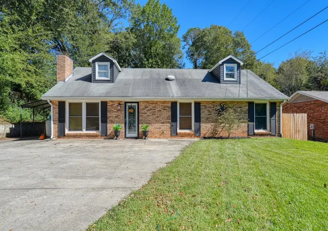 Single family home for sale at 898 Barnwell Rd, Spartanburg, SC 29303 | MLS# SPN342308