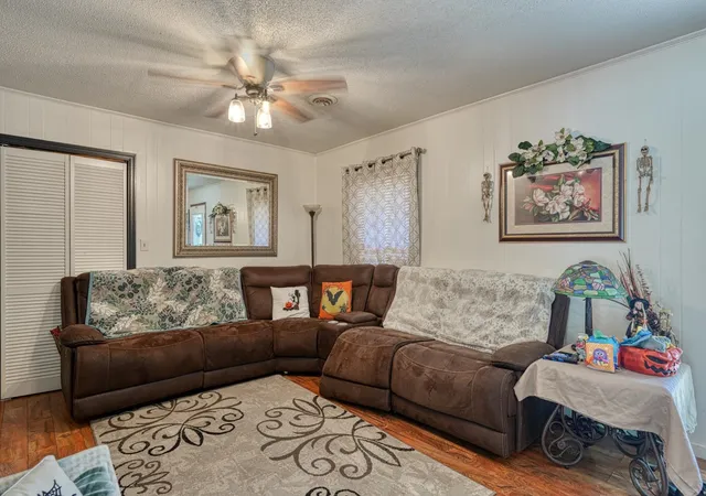 Photo 3 of Single family home for sale at 898 Barnwell Rd, Spartanburg, SC 29303 | MLS# SPN342308 | Listing updated on 2026-10-01