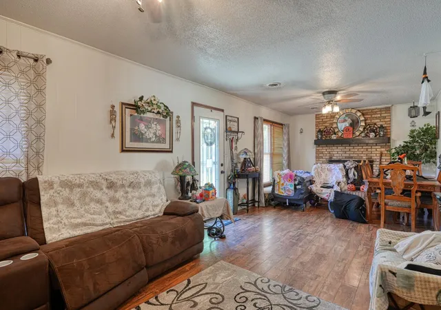 Photo 4 of Single family home for sale at 898 Barnwell Rd, Spartanburg, SC 29303 | MLS# SPN342308 | Listing updated on 2026-10-01