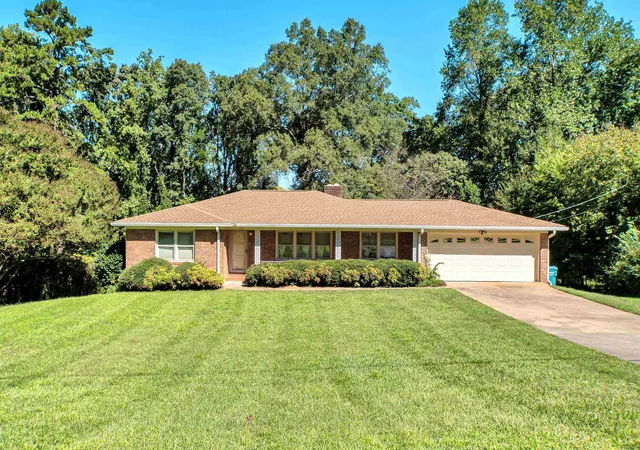 Photo 1 of Sale Pending at 110 Crestview Dr, Gaffney, SC 29340 | MLS# SPN342310 | Listing updated on 2026-10-03