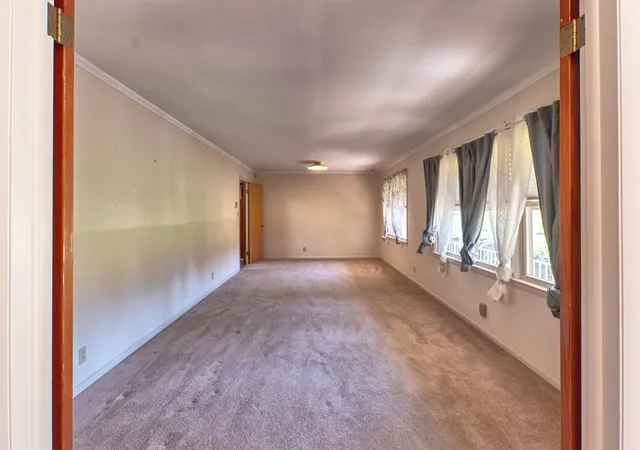 Photo 3 of Sale Pending at 110 Crestview Dr, Gaffney, SC 29340 | MLS# SPN342310 | Listing updated on 2026-10-03