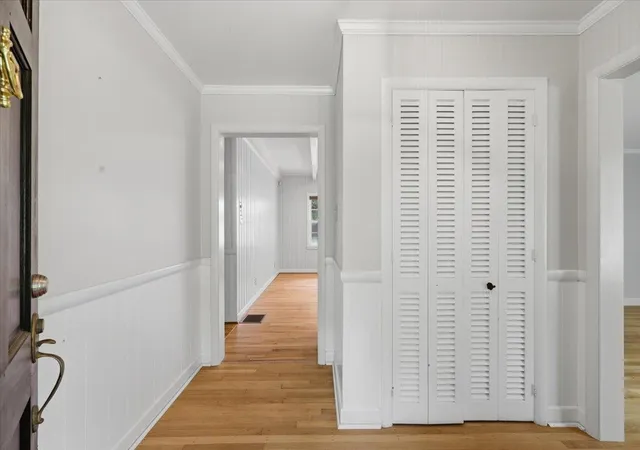 Photo 3 of Single family home for sale at 306 Beechwood Dr, Spartanburg, SC 29307 | MLS# SPN342317 | Listing updated on 2026-10-01