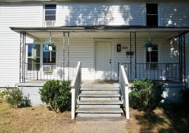 Photo 1 of Single family home for sale at 424 Lonely St, Spartanburg, SC 29303 | MLS# SPN342351 | Listing updated on 2026-10-01