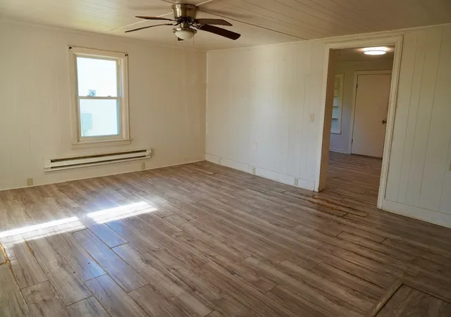 Photo 4 of Single family home for sale at 424 Lonely St, Spartanburg, SC 29303 | MLS# SPN342351 | Listing updated on 2026-10-01
