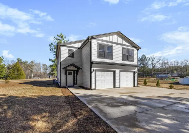 Photo 2 of Multi family home for sale at 433 Burns Rd, Spartanburg, SC 29307 | MLS# SPN342361 | Listing updated on 2026-10-08