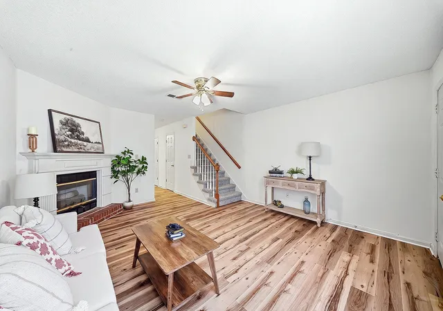 Photo 3 of Townhouse for sale at 504 S Townes Ct, Spartanburg, SC 29301 | MLS# SPN342373 | Listing updated on 2026-10-02