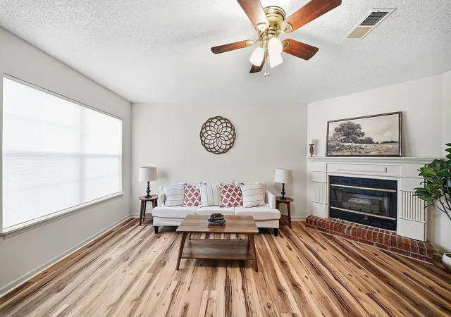 Photo 4 of Townhouse for sale at 504 S Townes Ct, Spartanburg, SC 29301 | MLS# SPN342373 | Listing updated on 2026-10-02